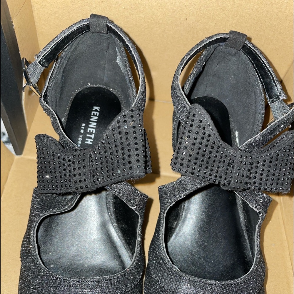 Kenneth Cole Dorothy Gail heel